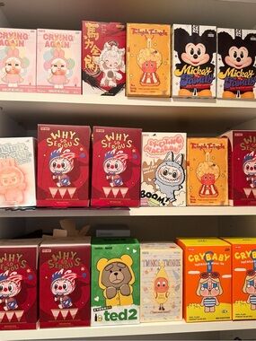 PopMart Blind boxes (1 box)